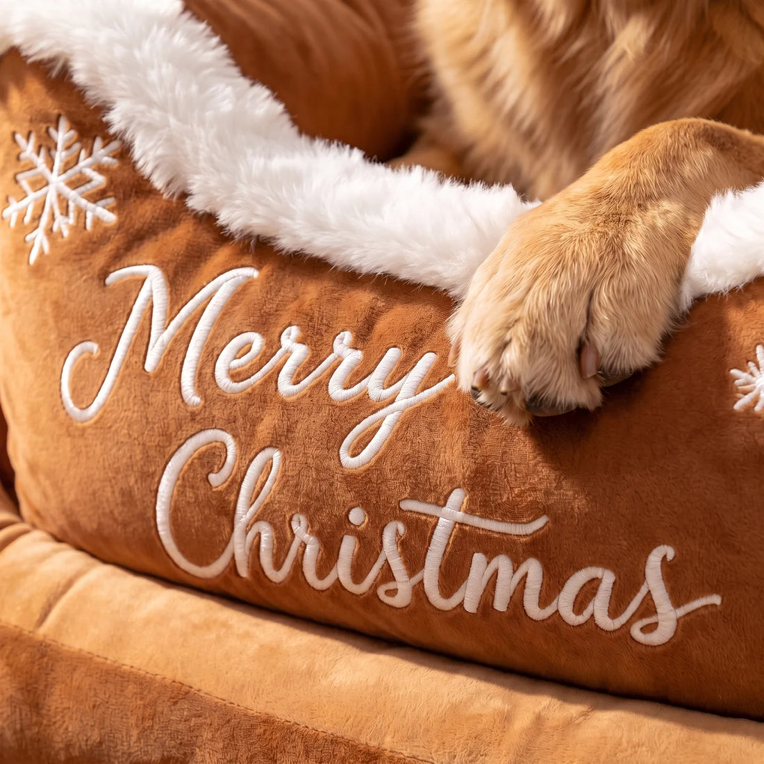 HollyPaws Christmas Bed